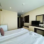 Paradiso B 208 Private Sea View