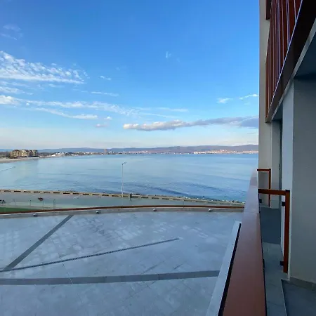 아파트 Paradiso B 208 Private Sea View