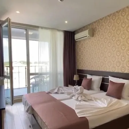 아파트 Paradiso B 208 Private Sea View *