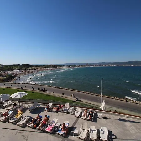 Paradiso B 208 Private Sea View * 네세부르