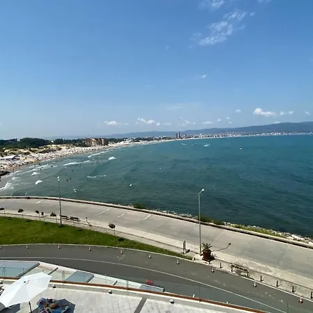 아파트 Paradiso B 208 Private Sea View