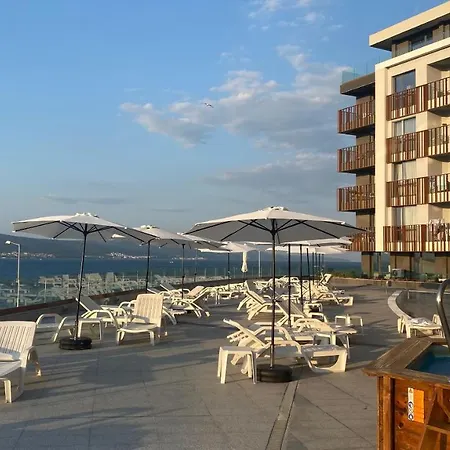 Paradiso B 208 Private Sea View 아파트 네세부르
