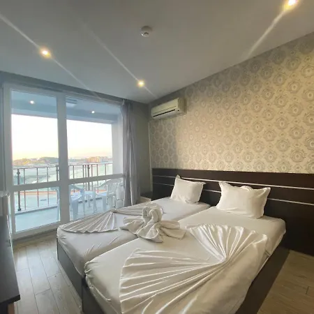 Paradiso B 208 Private Sea View * 네세부르