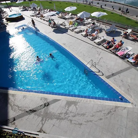 Paradiso B 208 Private Sea View 아파트 네세부르