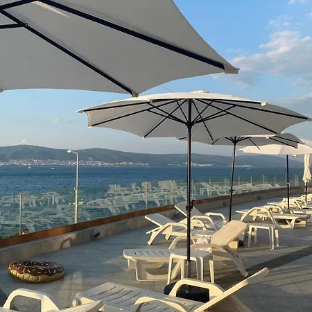 Paradiso B 208 Private Sea View 네세부르