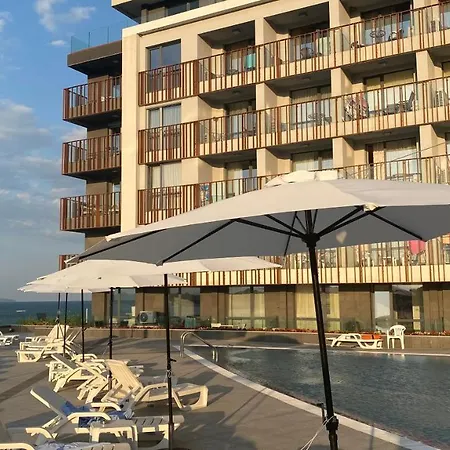 Paradiso B 208 Private Sea View * 네세부르