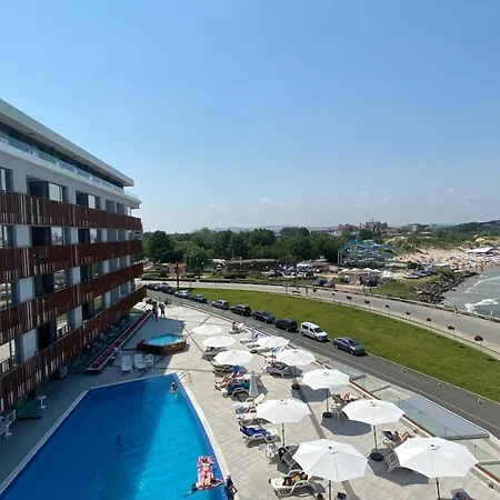 아파트 Paradiso B 208 Private Sea View 네세부르
