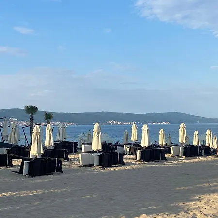 아파트 Paradiso B 208 Private Sea View