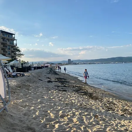 Paradiso B 208 Private Sea View 아파트 네세부르