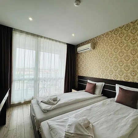 아파트 Paradiso B 208 Private Sea View 네세부르