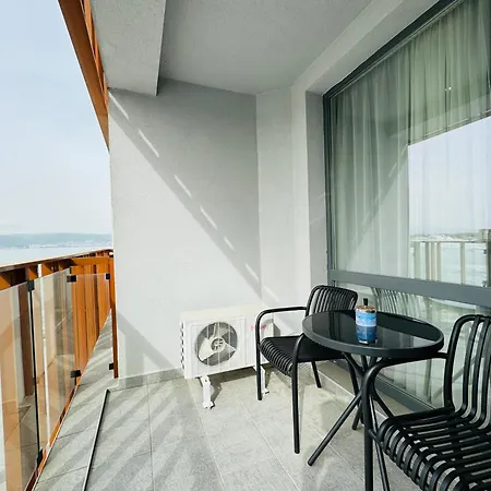 Paradiso B 208 Private Sea View